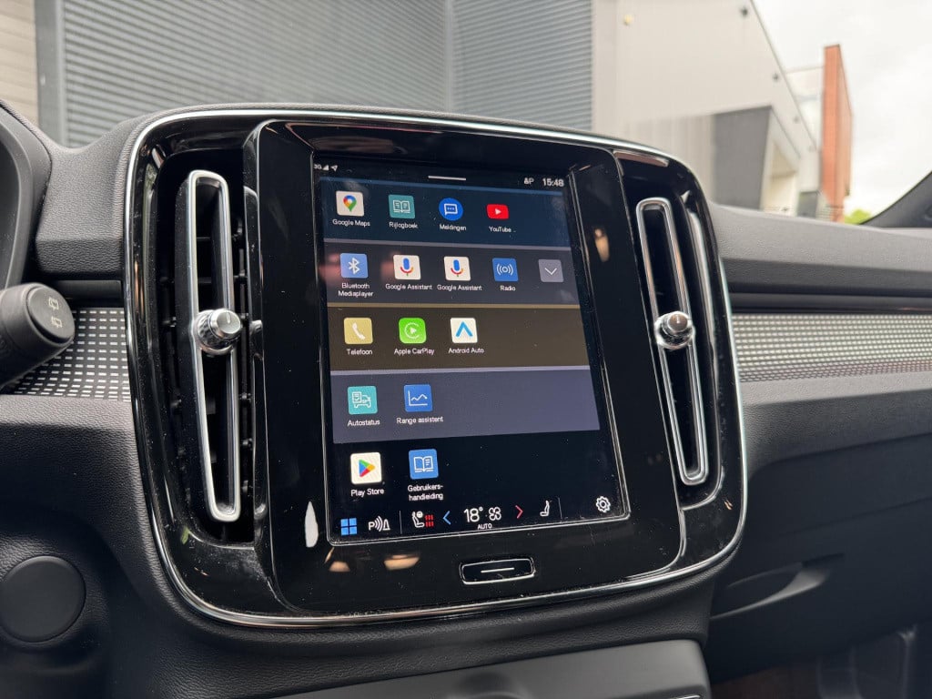 Volvo XC40 recharge p8 awd r-design 408pk | trekhaak uitklapbaar | navigati