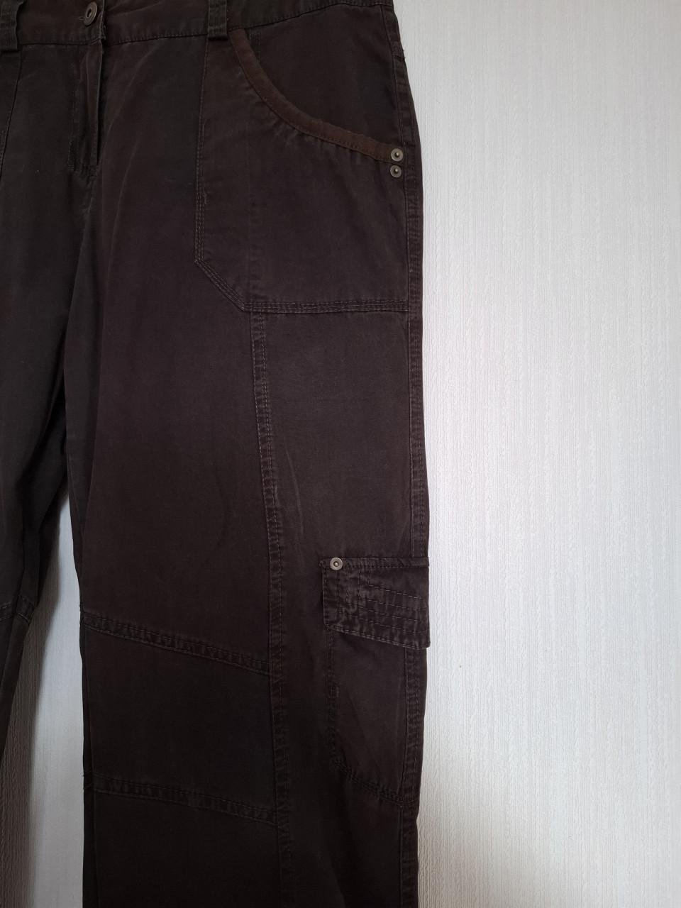 Miss Etam broek extra zakken en leuke details. Bruin. Maat 44