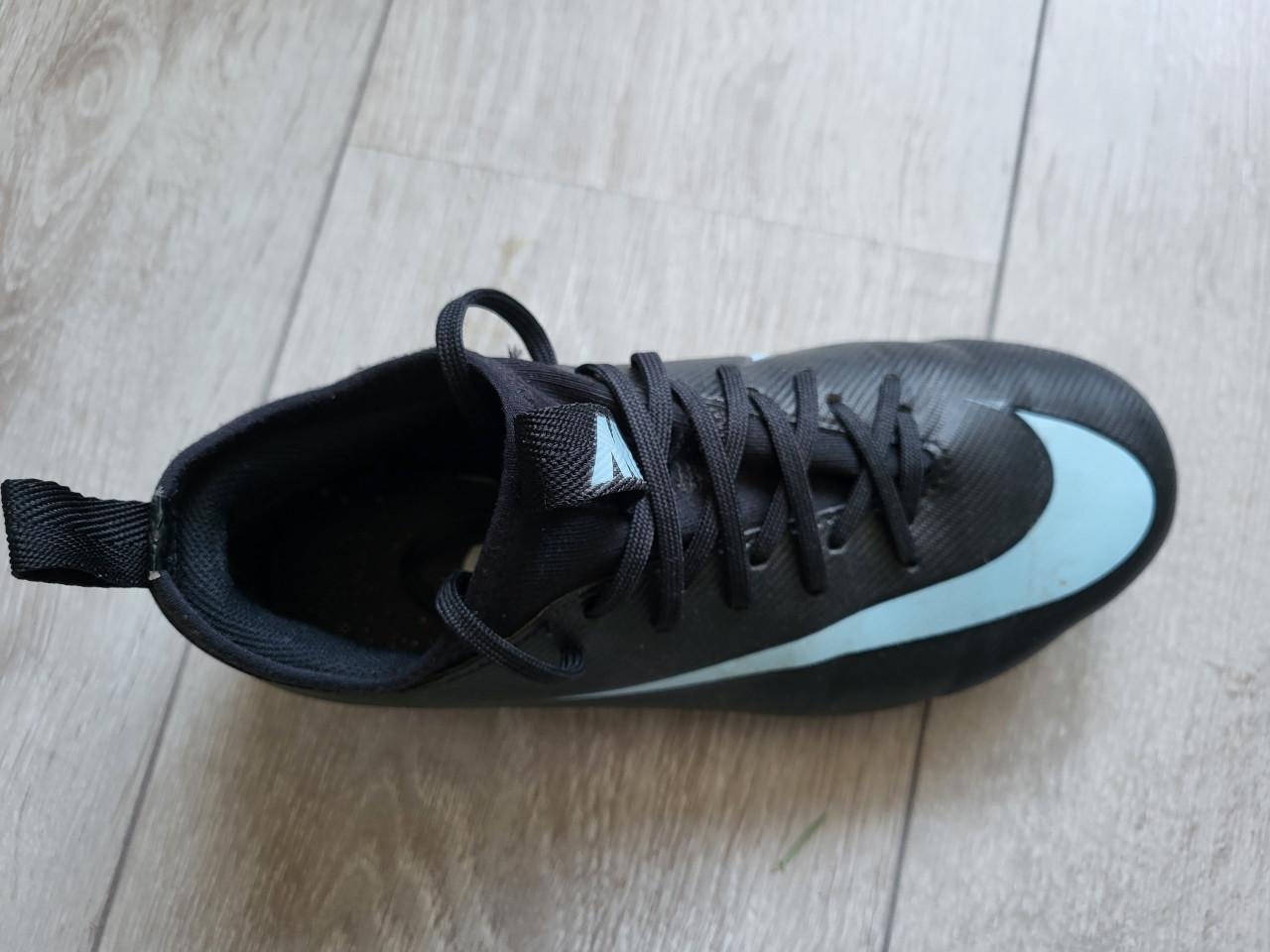 Voetbalschoen - Nike - maat 34