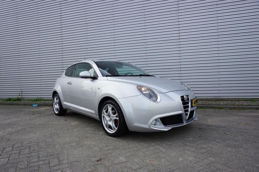 Alfa Romeo MiTo 0.9 twinair distinctive climate / navi / cruise / leder / p