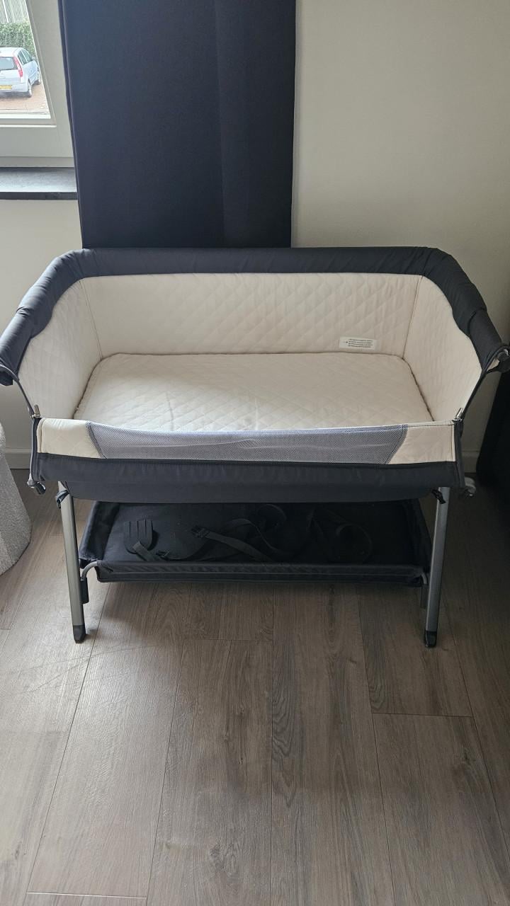 Co sleeper baninni compleet.