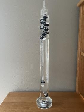 Galileo thermometer