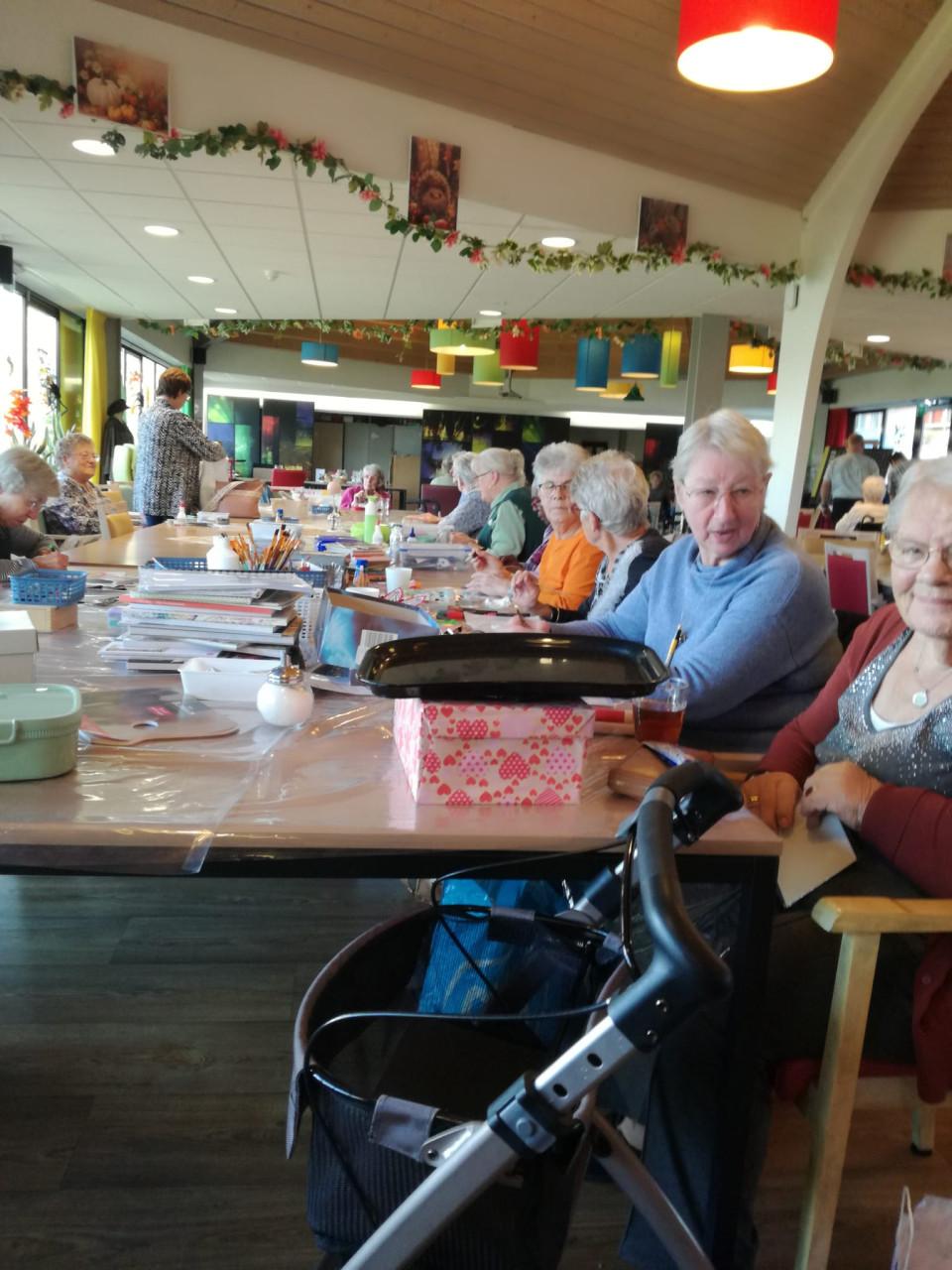 Knutselen met allerlei materiaal, maandelijkseWorkshops voor jong en oud,