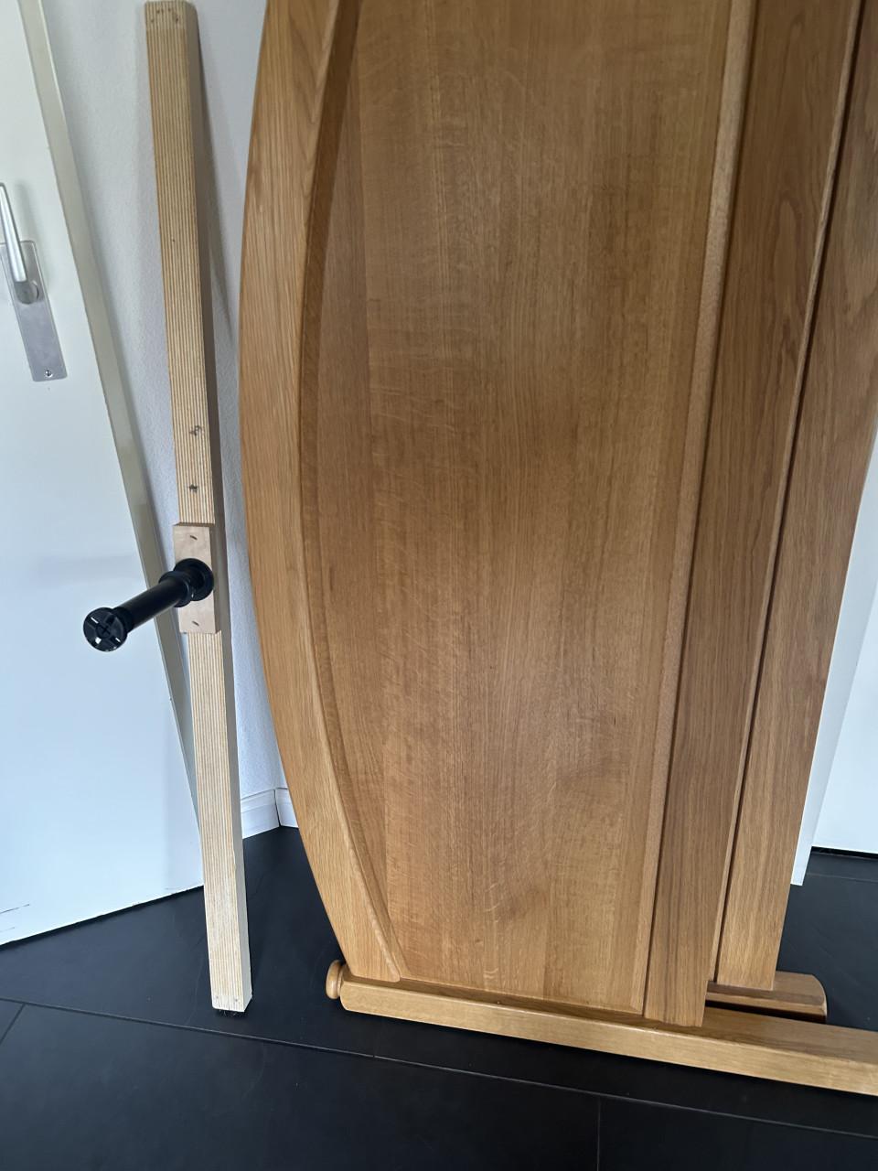 Bed massief hout. 2 persoons. 1,50 bij 2 meter
