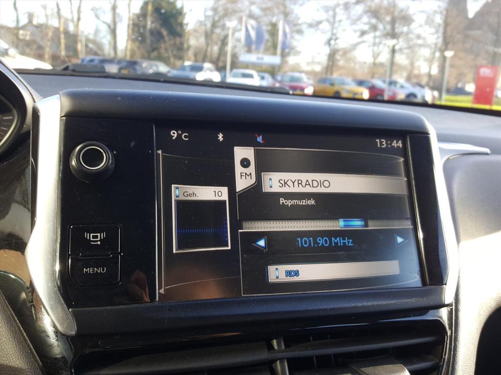 Peugeot 208 1.2 vti 82pk 5d urban soul navigatie | cruise control | airco |