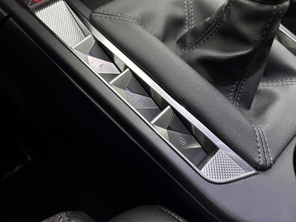 Ds Ds 3 100pk performance line | rijklaar | alcantara | keyless entry | par