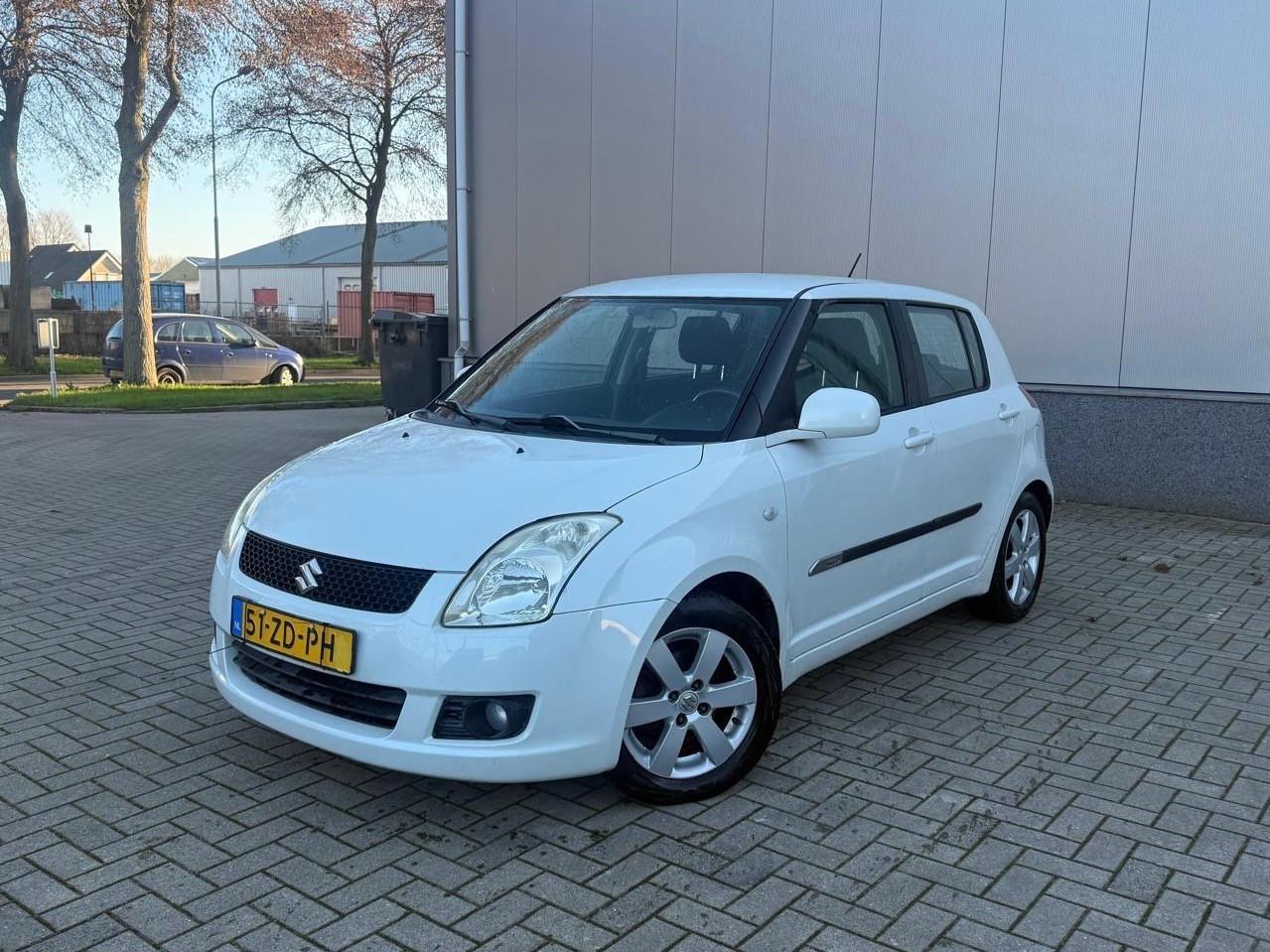 Suzuki Swift 1.3Shogun Airco/camera/ jaar apk