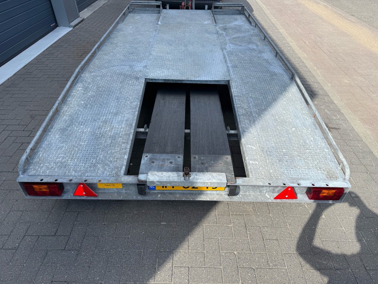 Witteveen R2430 Autoambulance “Marge” NIEUWE BANDEN! 8st
