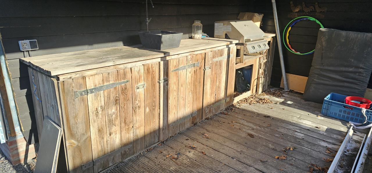 Buitenkeuken steigerhout met gas bbq