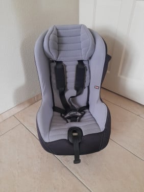 Chicco autostoel 9 /18 kg (in goede staat )