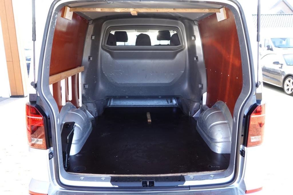 Volkswagen Transporter 2.0 tdi l2h1 30 dc 150-pk automaat bulli