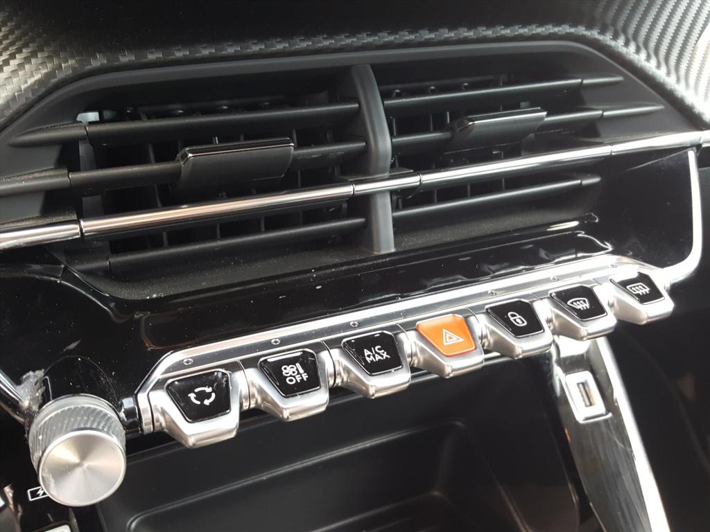 Peugeot 2008 1.2 puretech 100pk active | navigatie | bt | camera achter | p