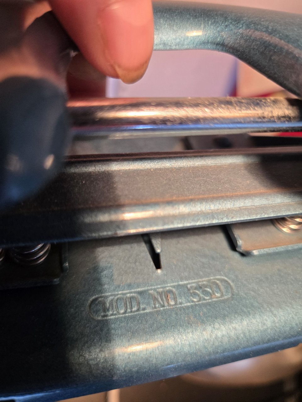 Metalen perforator van het merk General, model No. 330