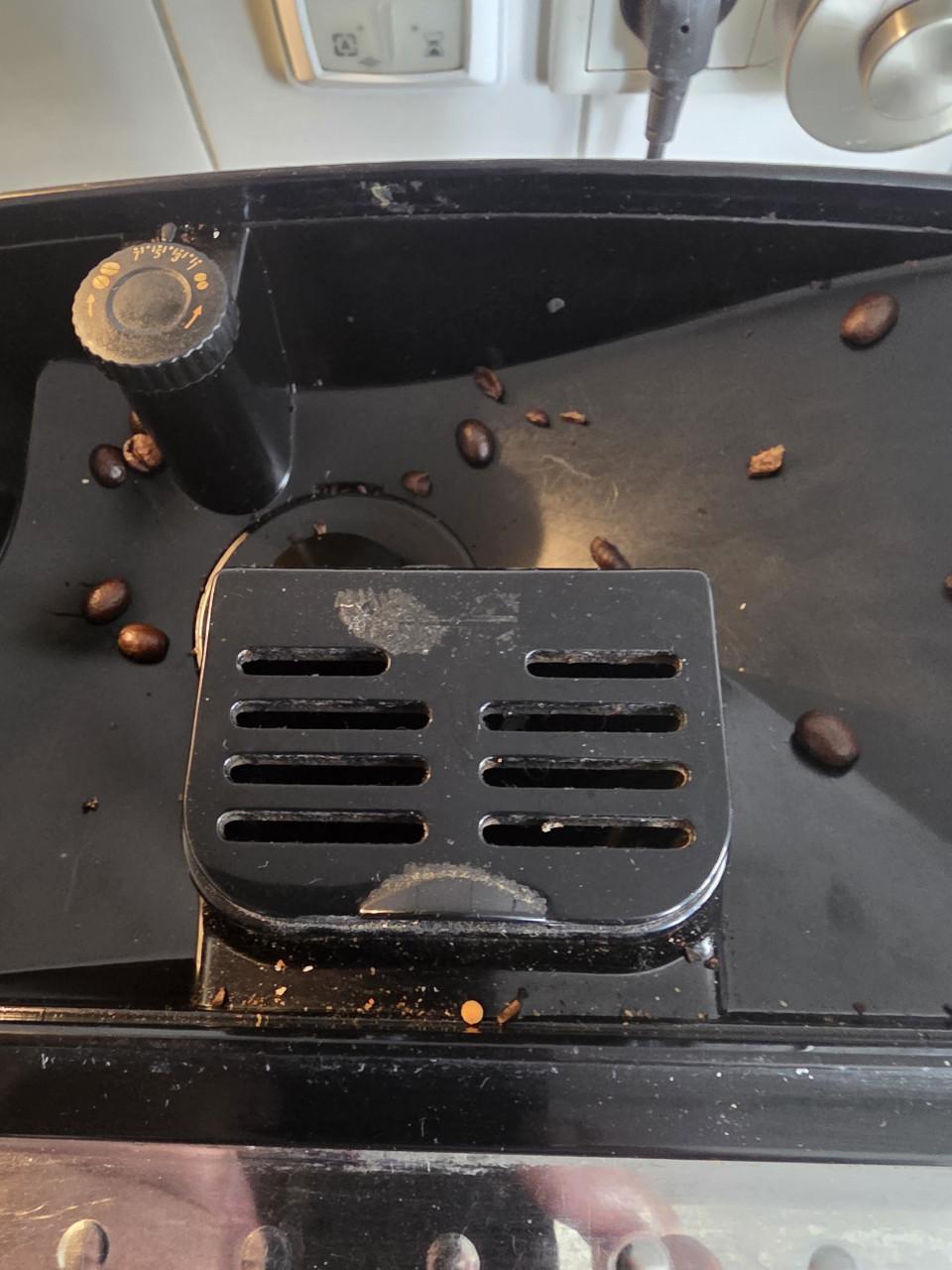 Te koop koffieapparaat in goede staat lekt kleinebijte