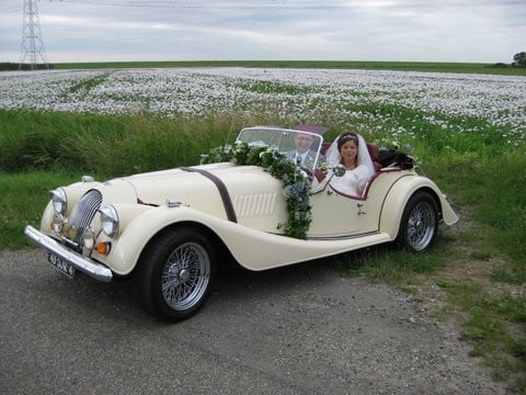 Te Huur Op De Mooiste Dag Van Je Leven , Een Morgan Roadster