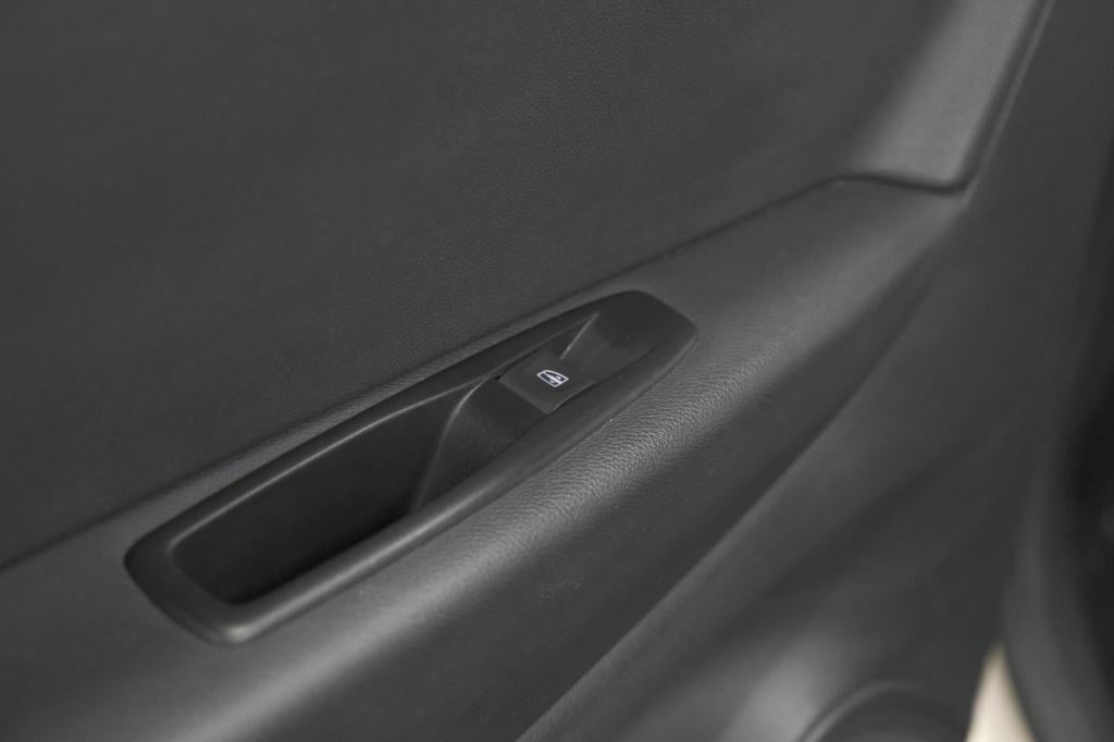 Renault Captur tce 120 edc intens | camera | dodehoekdetectie | navigatie |