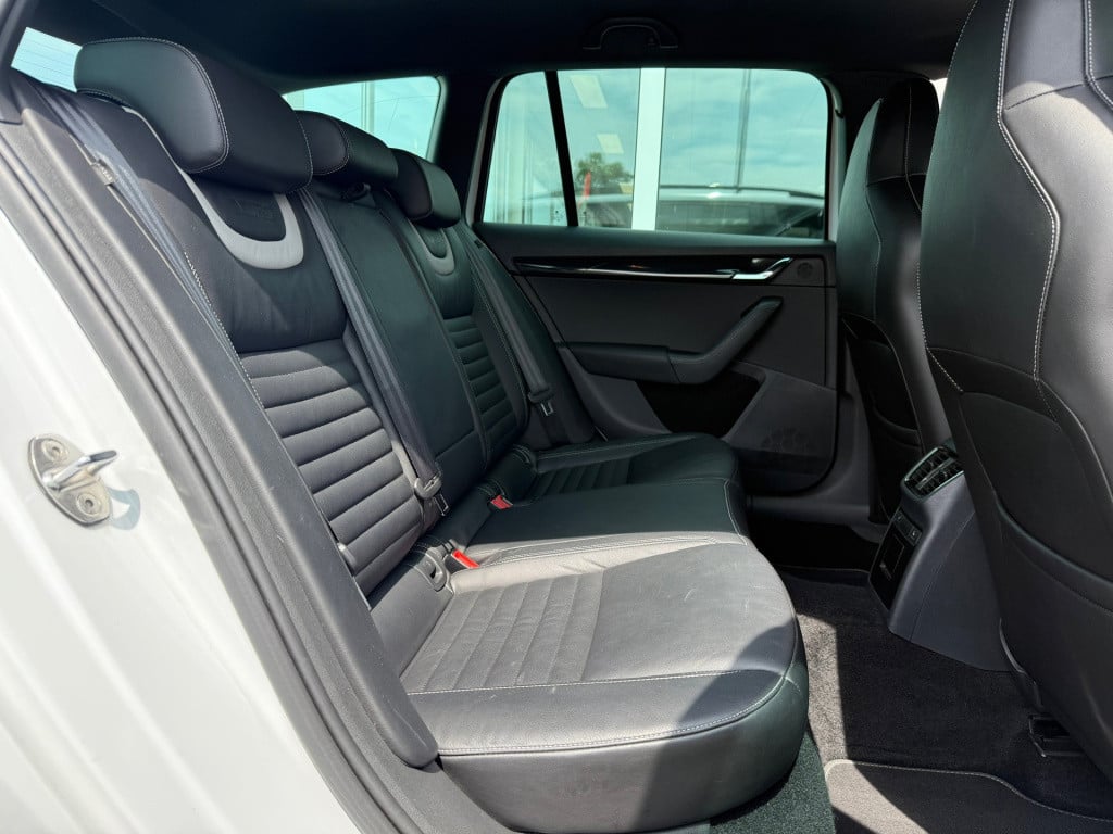 Skoda Octavia combi 2.0 tsi rs
