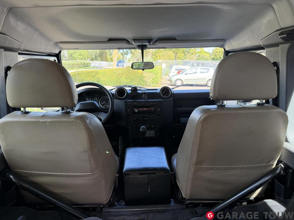 Land Rover Defender 2.4 td 90 sw se