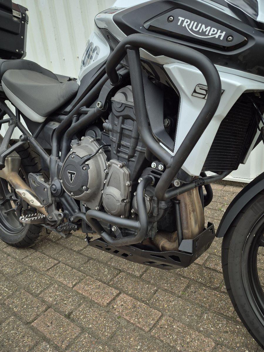 Triumph Tiger 1200SE Alpine uit 2020, dikke Allroad motor