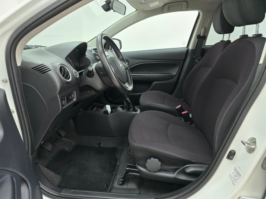 Mitsubishi Space Star occasion 1.2 intense+ met sportvelgen en clima airco 