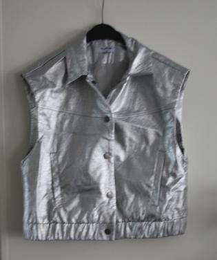 Boddywarmer zilverkleur  maat 38
