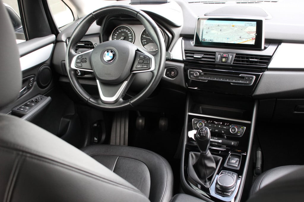 BMW 2-serie active tourer 216i centennial high executive | leder | hud | de