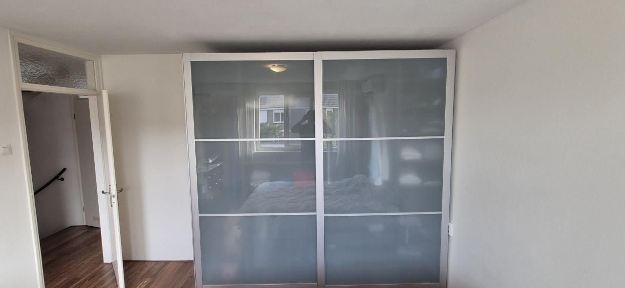 Nette Pax kast 250cm breed met deuren