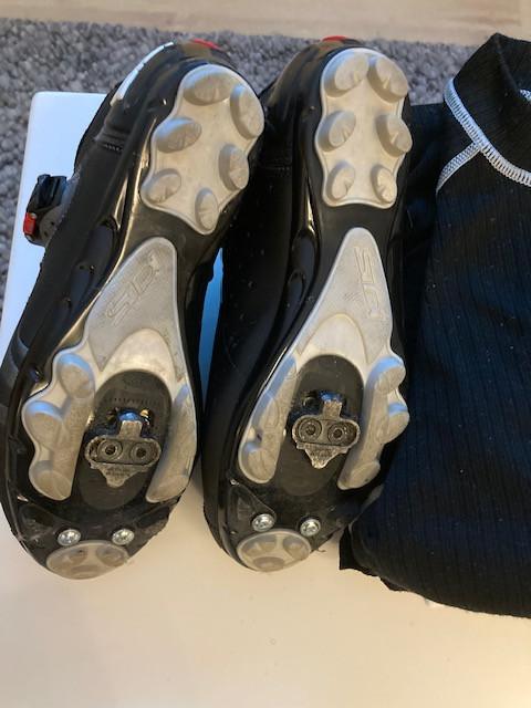 Wielerkleding en schoenen