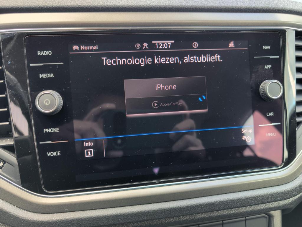 Volkswagen T-roc 1.5 tsi 150pk 7-dsg style | trekhaak | carplay