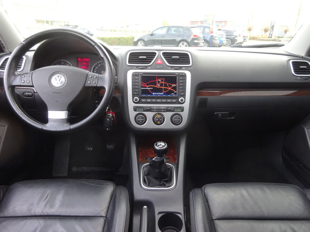 Volkswagen Eos 2.0-16v fsi climate control / stoelverwarming / cruise contr