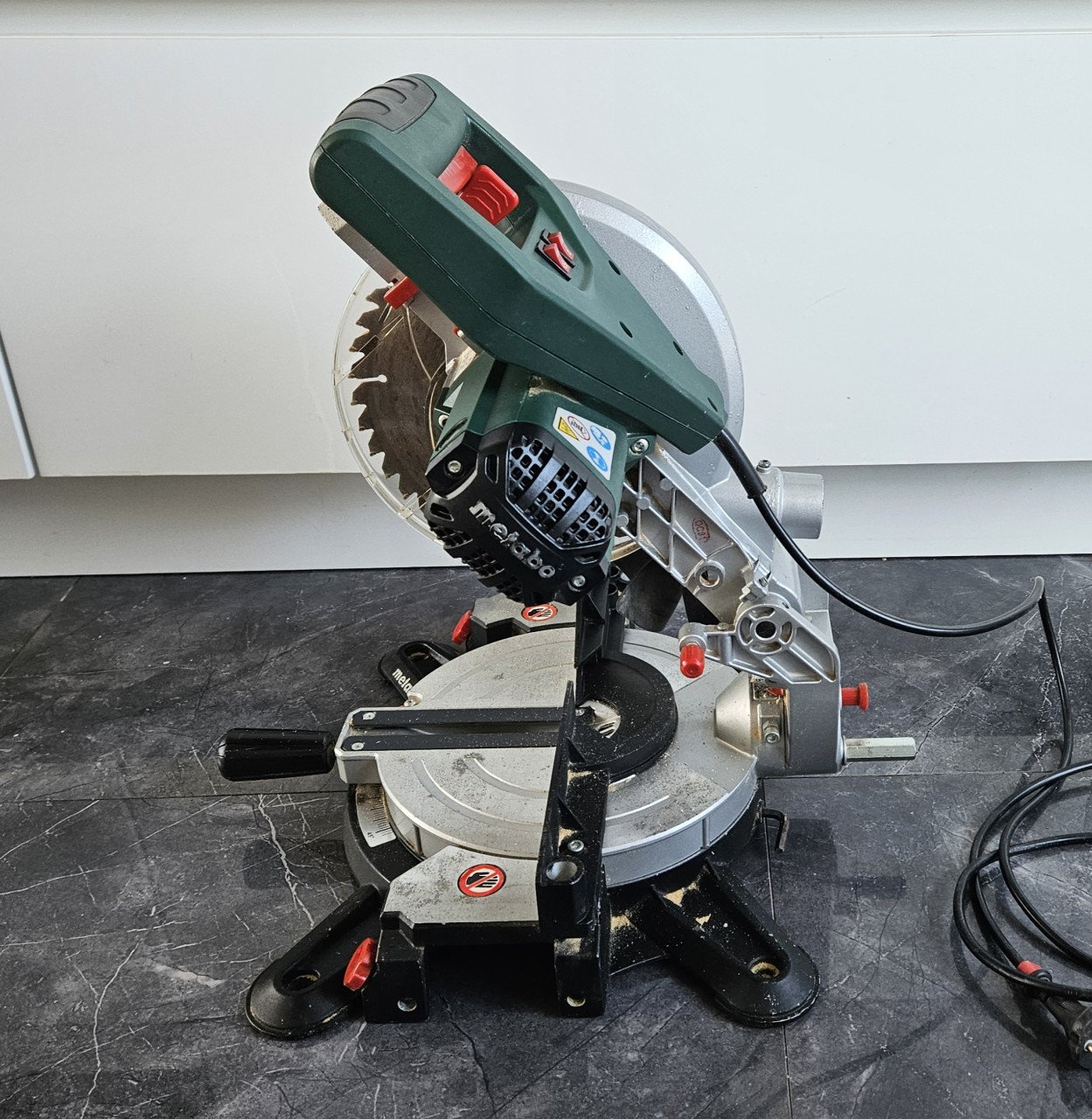 Metabo KS 216 M Lasercut Afkortzaag – 216 mm