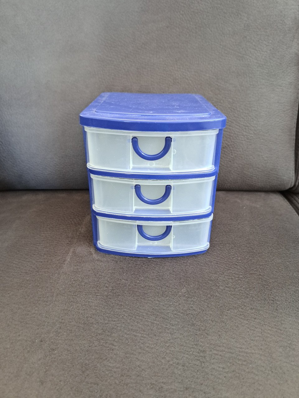 Plastic ladekastje