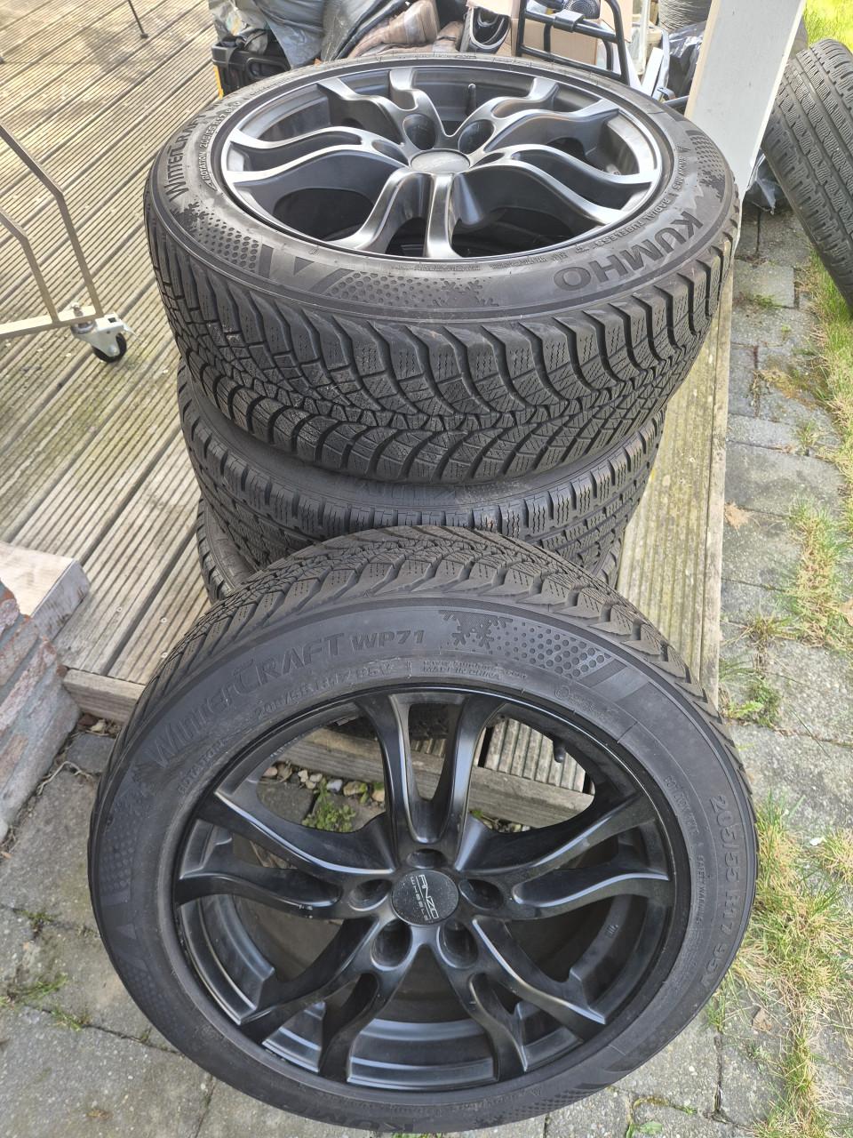 Lichtmetalen velgen 17" met winterbanden