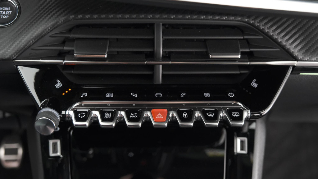 Peugeot 2008 puretech 130 gt | camera | dodehoekdetectie | navigatie | park