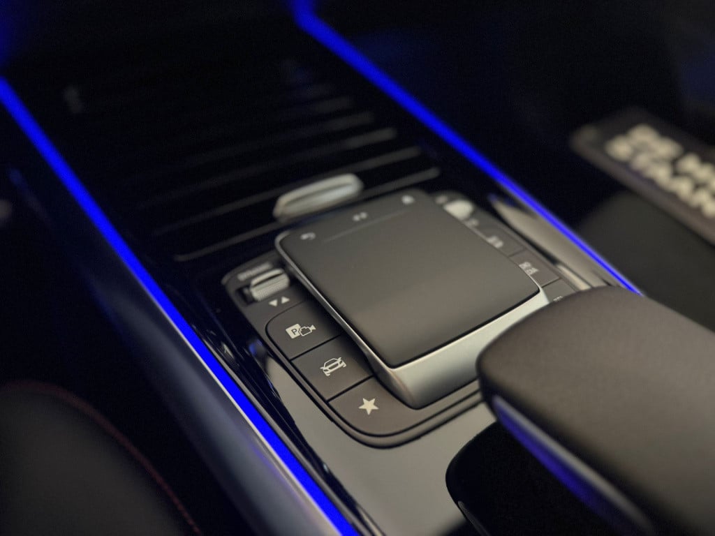 Mercedes-Benz Gla-klasse 180 business solution amg