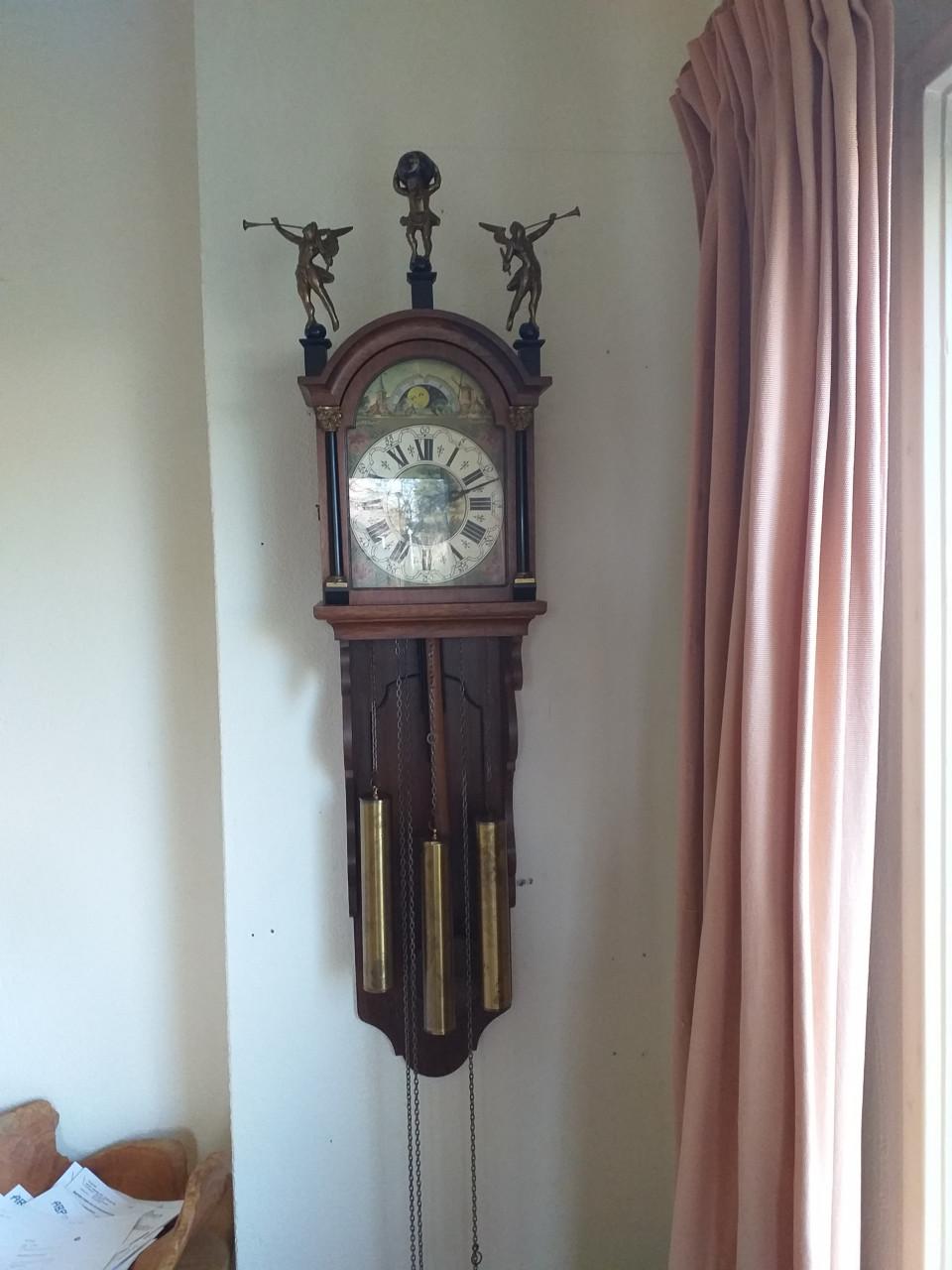 """"MOOIE FRIESE STAARTKLOK MET DUBBELSLAG UITGEVOERD""