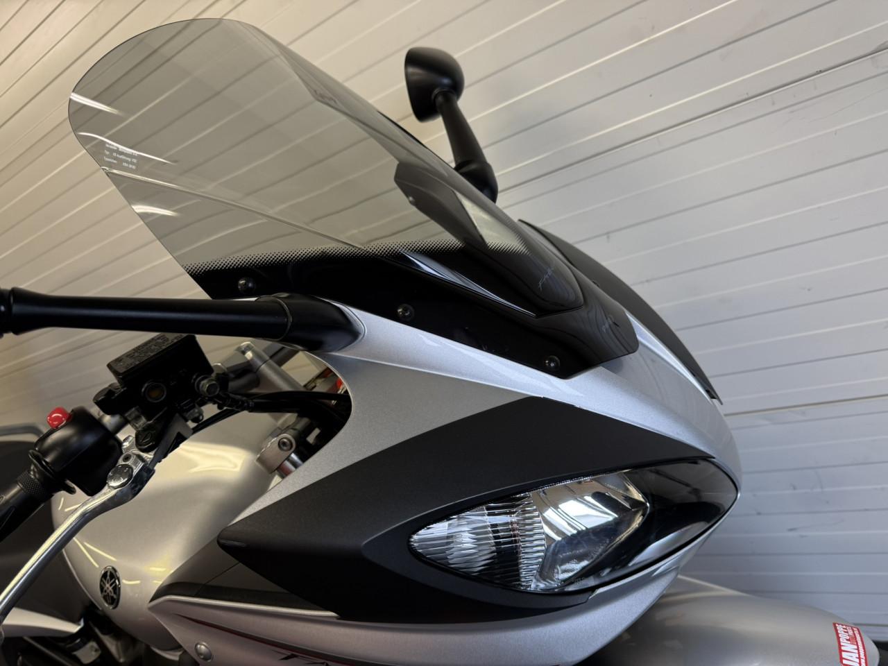 Yamaha FZ6 Fazer | Compleet | Topkoffer | Zeer netjes