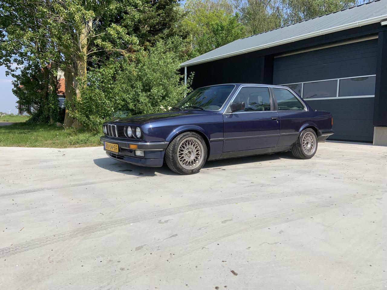 BMW 3-Serie E30 325i coupe 1987 Blauw APK - 02-2028