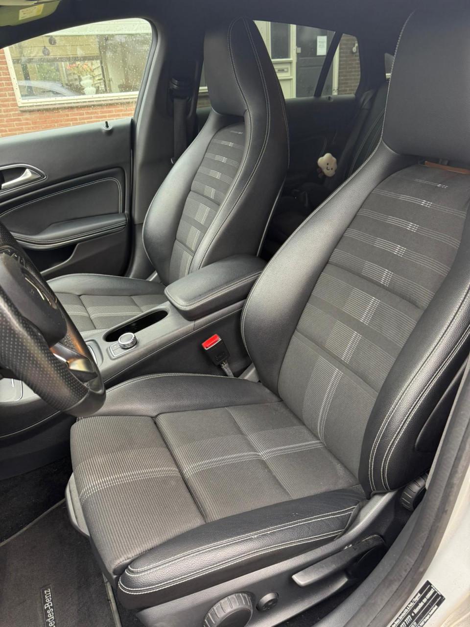 Mercedes-Benz CLA 180 Automaat Shooting Brake - 180 Business Solution AMG