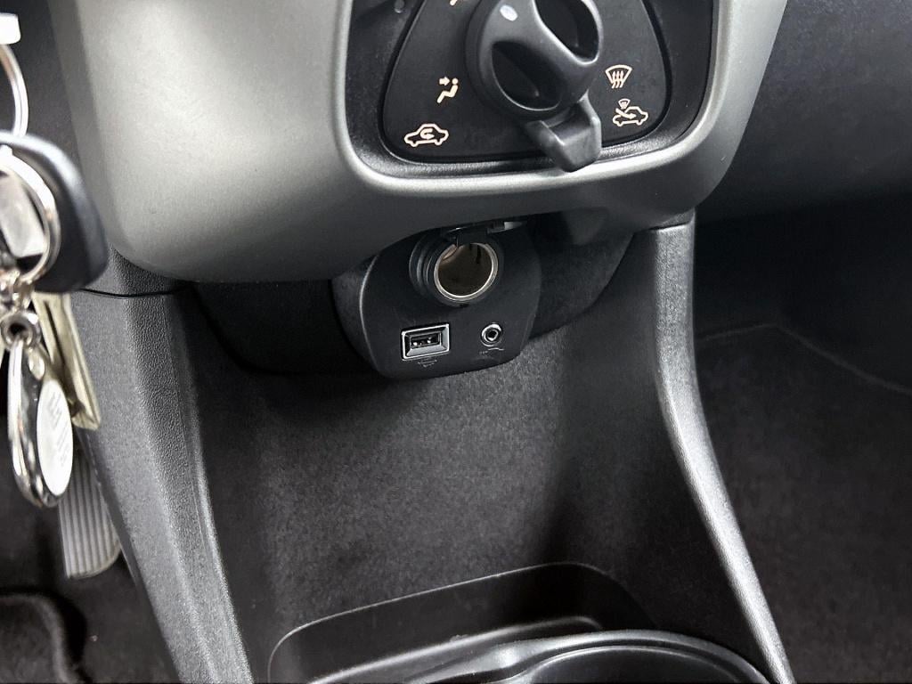 Peugeot 108 1.0 e-vti blue lion | airco | 5-deurs | bluetooth