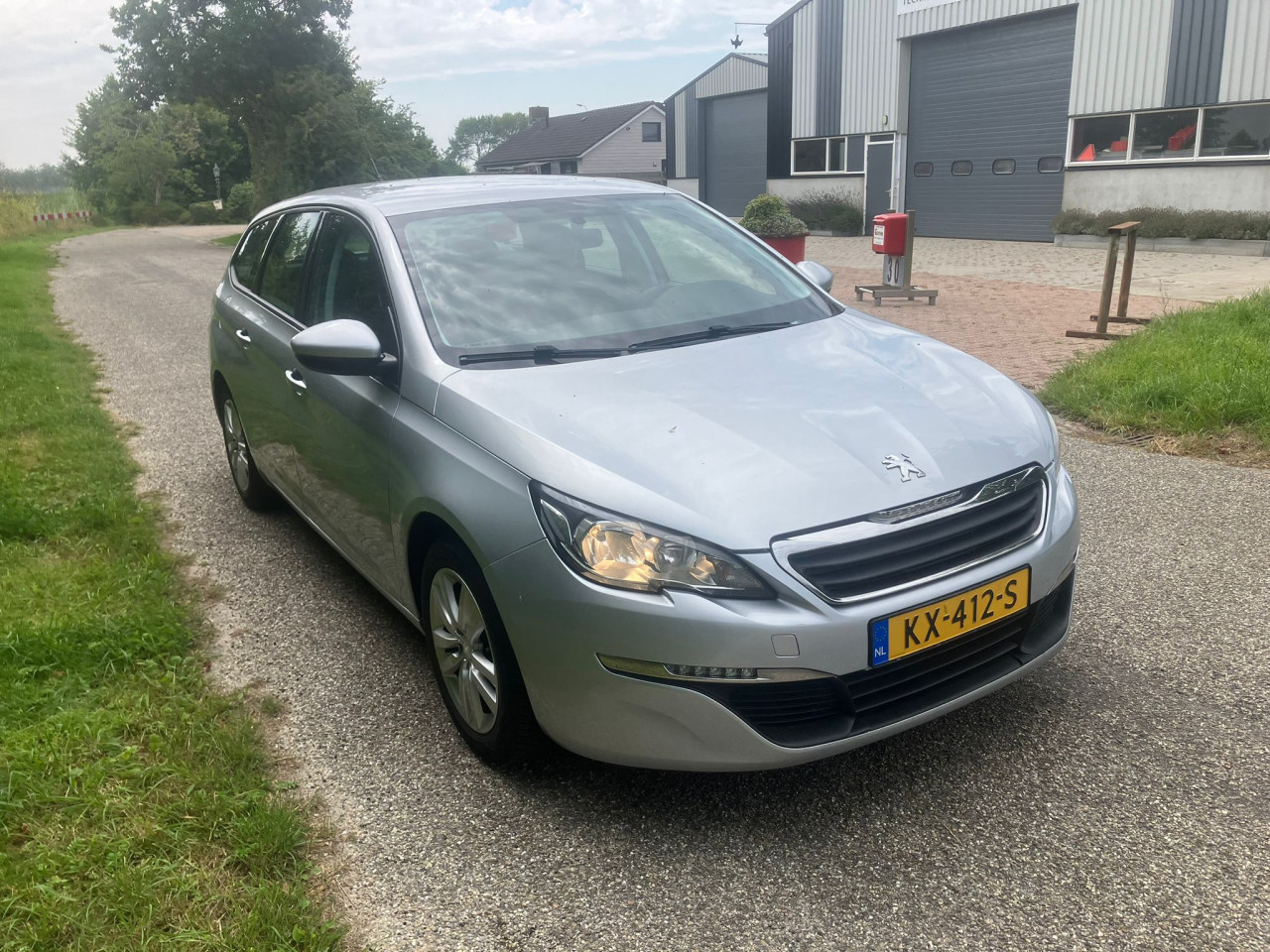 Peugeot 308  1.2