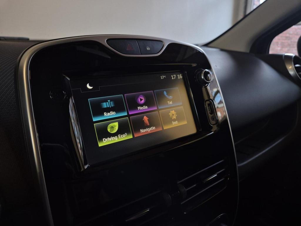 Renault Clio 0.9 tce limited / keyless / cruisecontrol / parkeersensoren