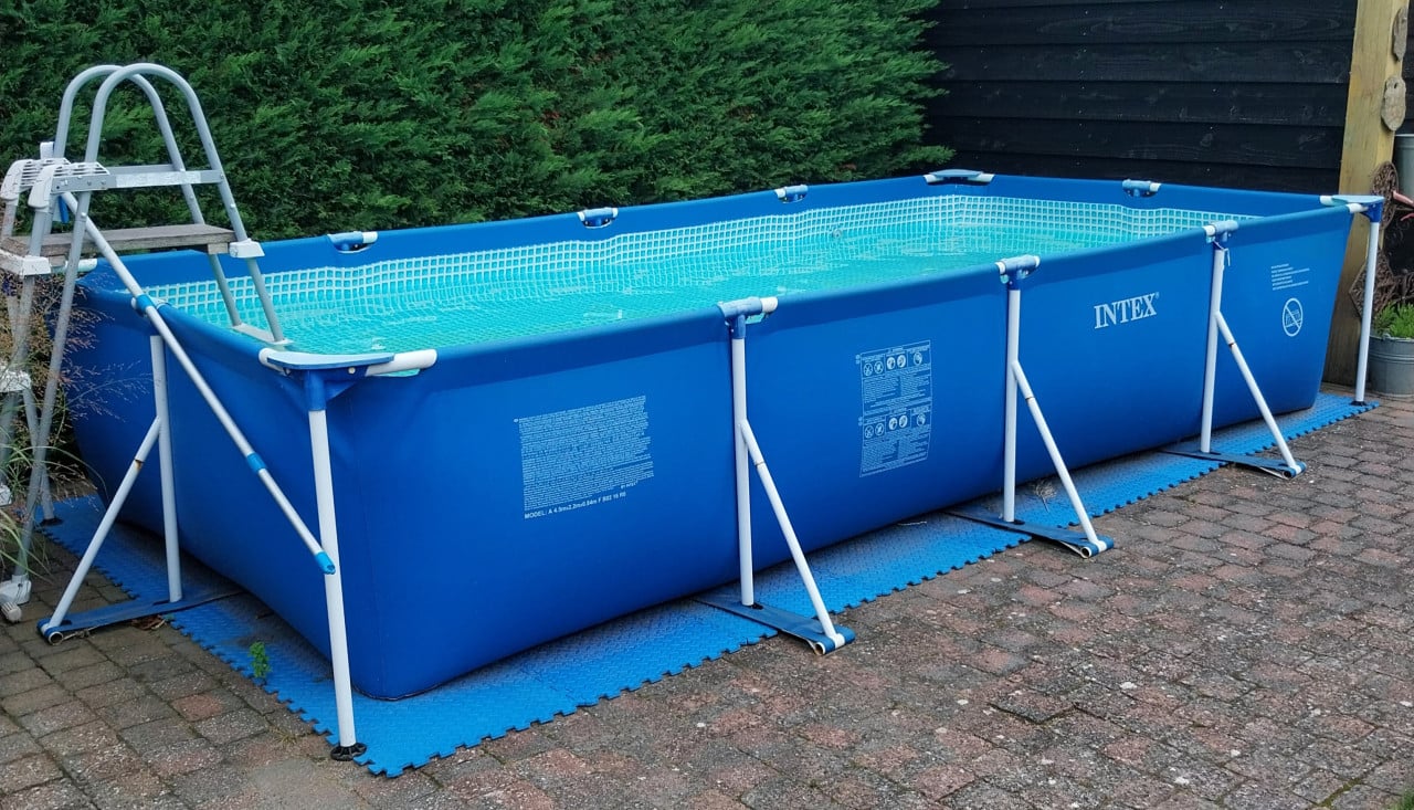 Zand/glas filterpomp met gratis zwembad erbij