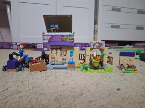 Lego Friends 41361, Mia’s veulenstal, Leeftijd 4+