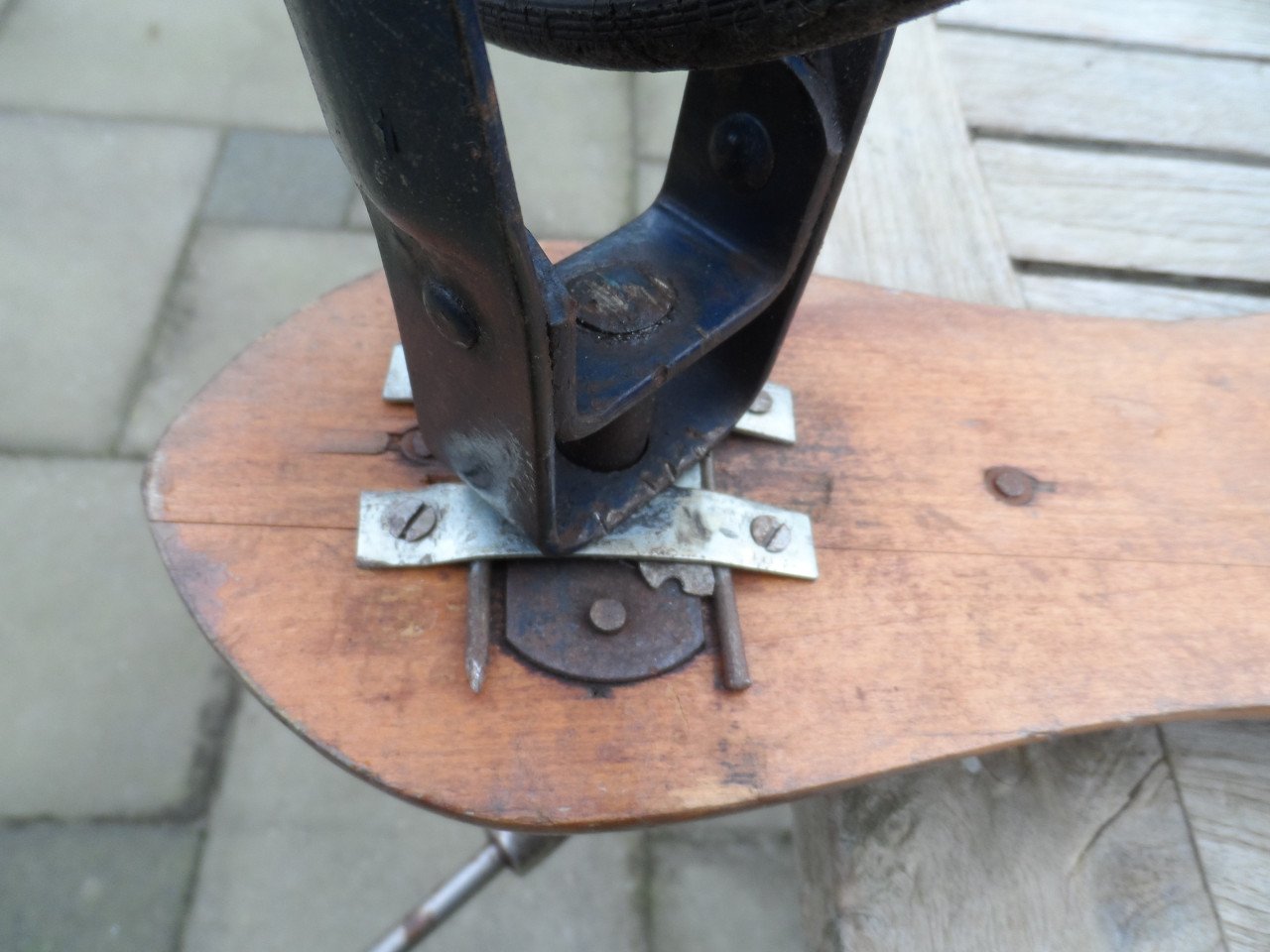 Antieke driewieler met spaakwielen +/-75 jaar oud