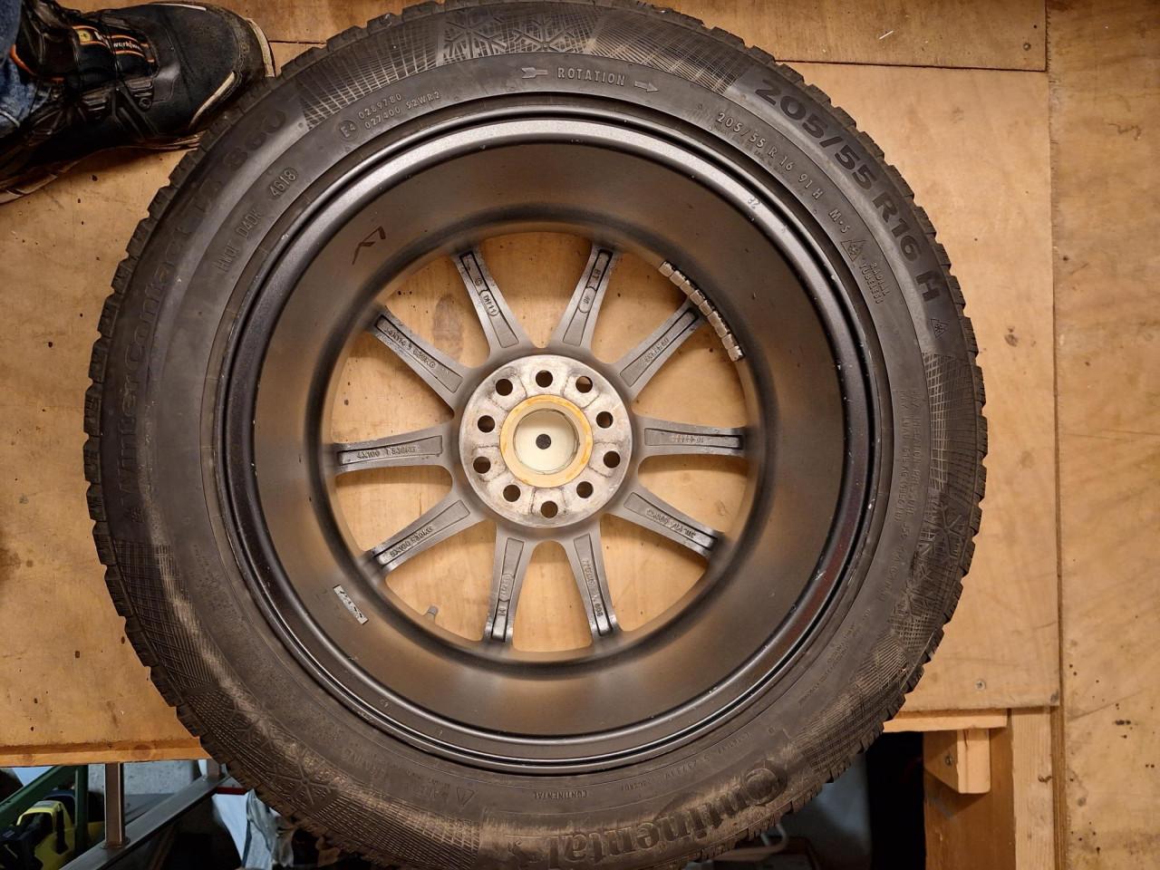 Winterbanden op LM Velgen voor Astra J