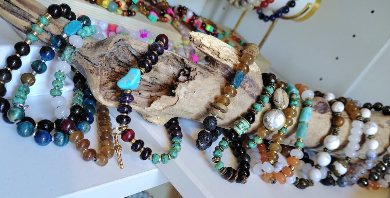 Handgemaakte edelsteen sieraden