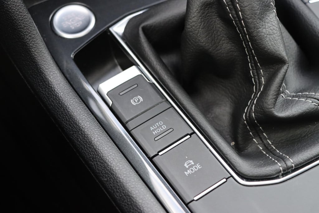 Volkswagen Tiguan 1.4 tsi ehybrid r-line business black style 245pk