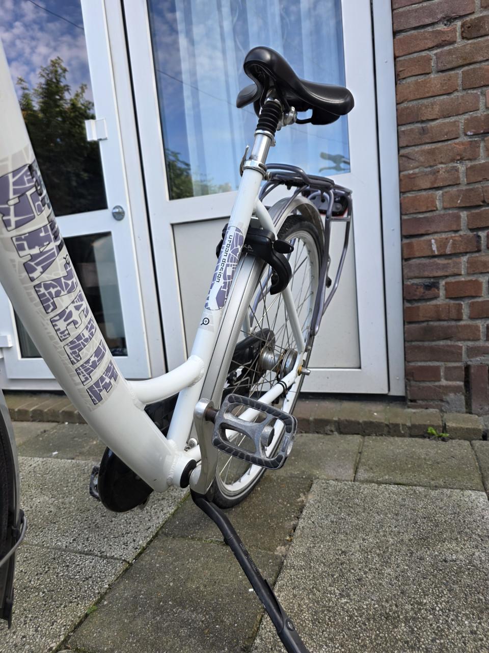 Dames fiets GAZELLE-Esprit-28 inch-3 versnellingen-Fr.maat 50cm- slot AXA