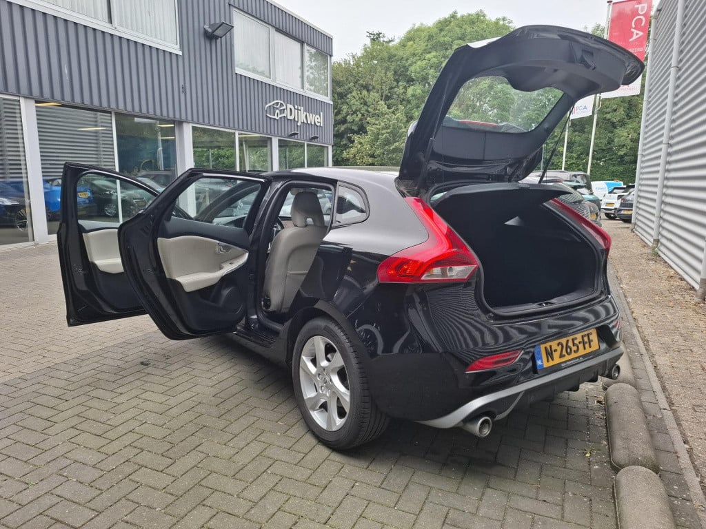 Volvo V40 1.5 t2 inscription automaat leer/nav/clima/park